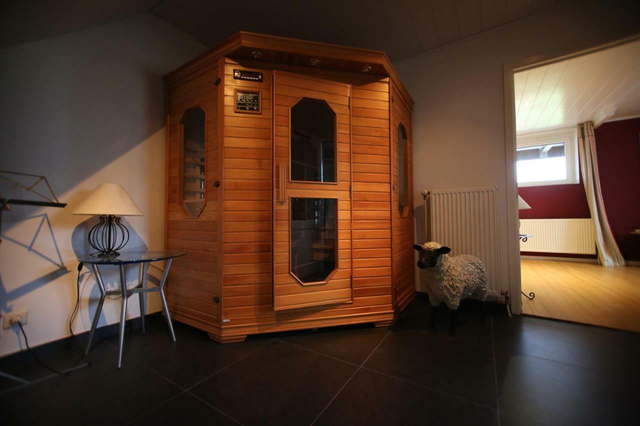 Barsy 34 Hotel Havelange Bagian luar foto