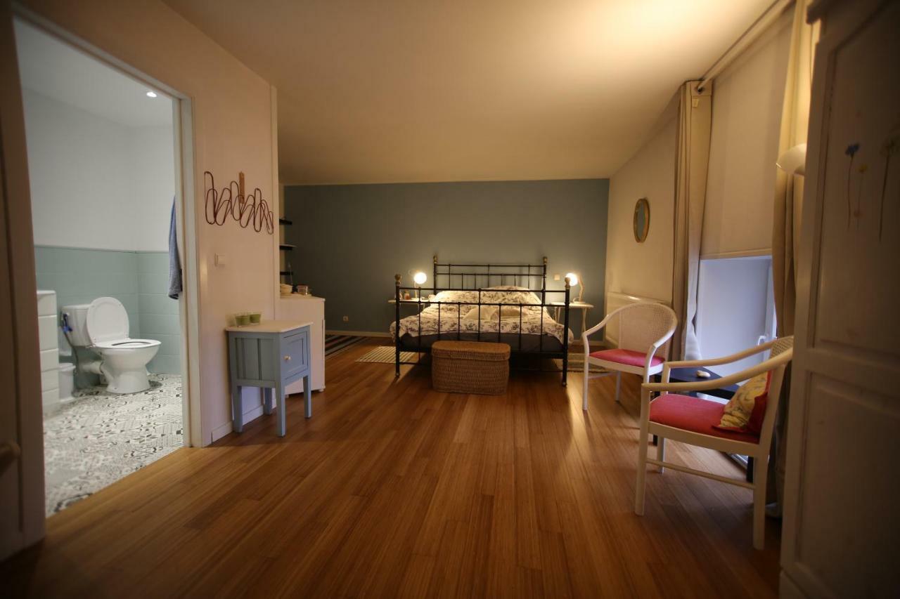 Barsy 34 Hotel Havelange Bagian luar foto